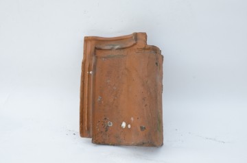 Romeinse rechter gevelpan (natuurrood)